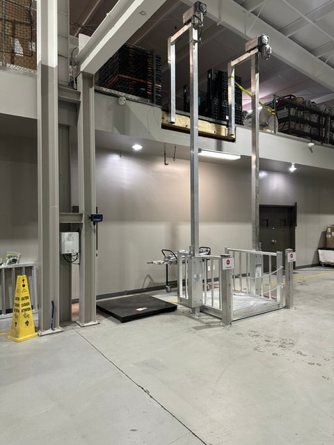 Commercial freight lift installation