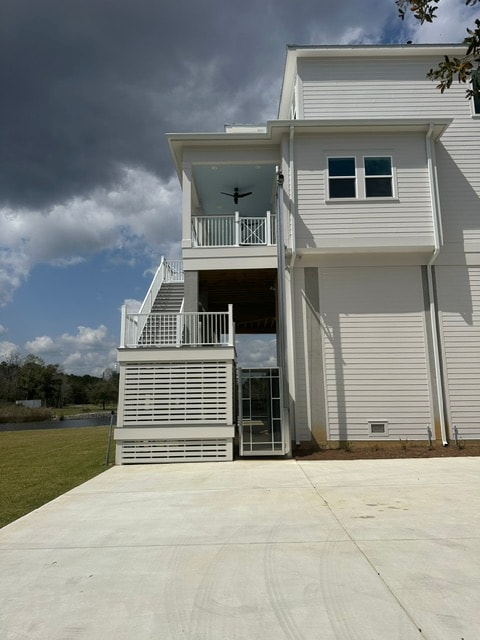 Premium Series Cargo Lift